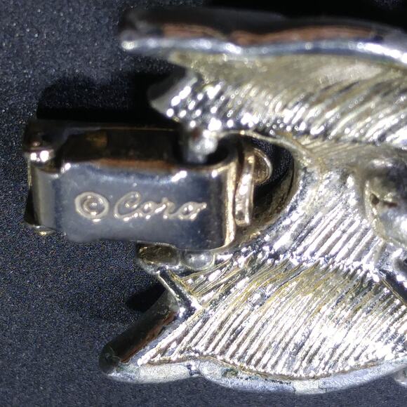 Vintage Coro 1950s Gold Tone Wide Link Bracelet, Textured Smooth Links - Picture 7 of 10